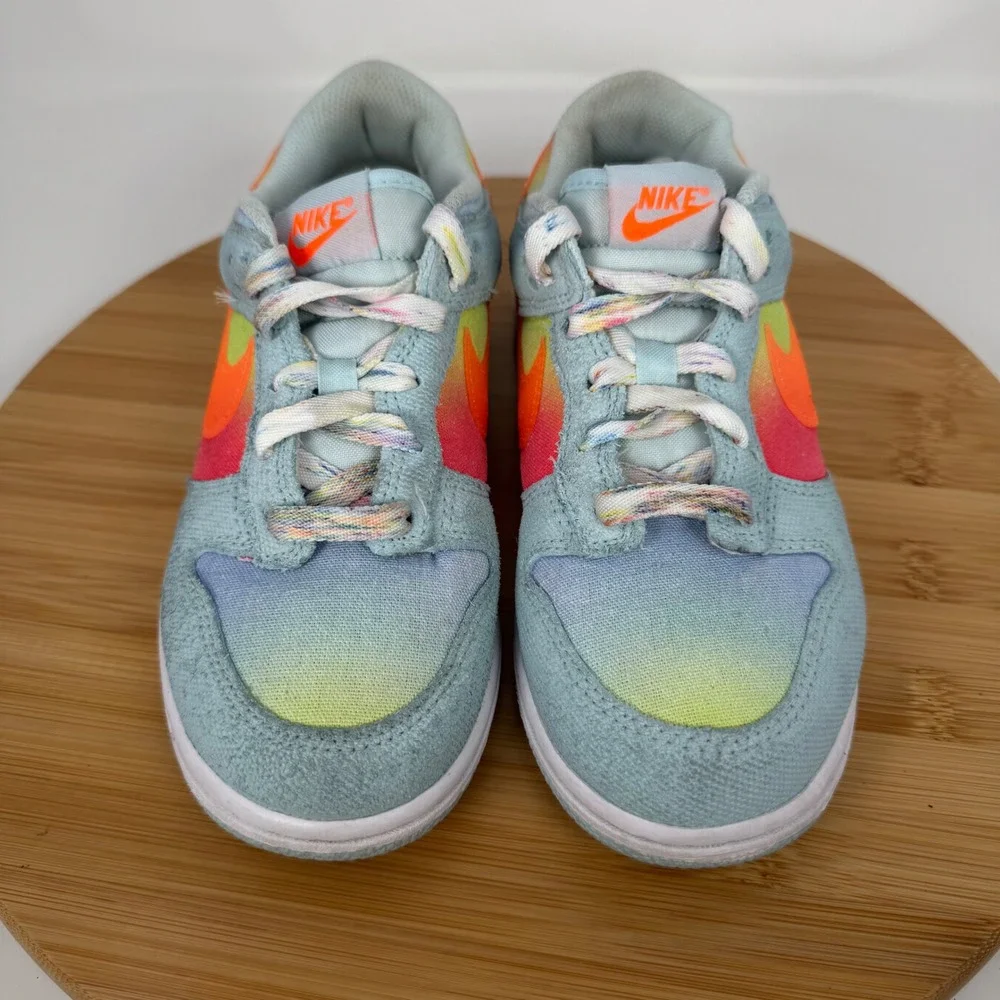 Nike Dunk Low Girld Shoes Rainbow Gradient Swoosh Blue Green Size‎ 2.5Y